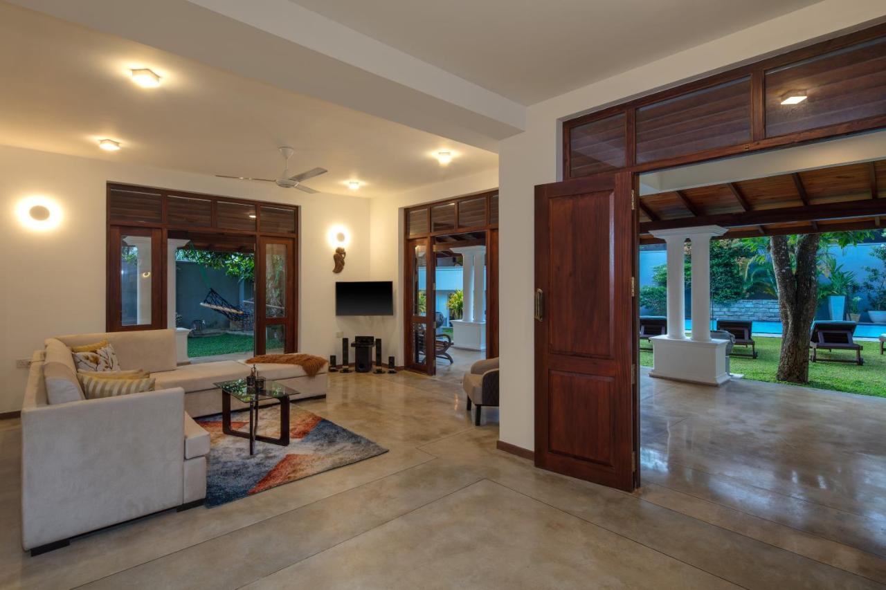 Ballarat Luxury Villa - Хиккадува Экстерьер фото