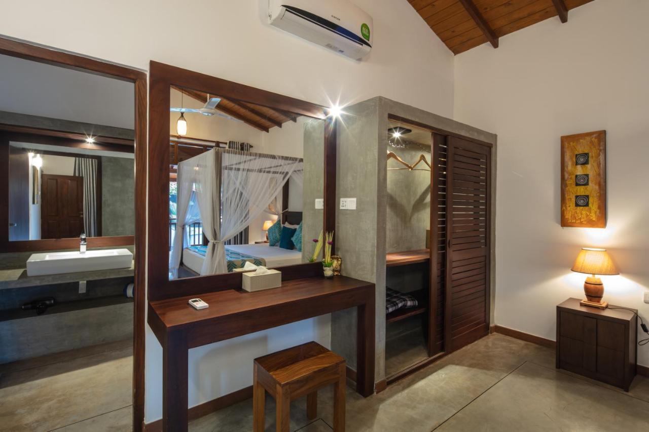 Ballarat Luxury Villa - Хиккадува Экстерьер фото